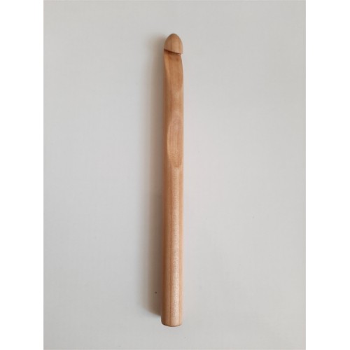 crochet hook wooden xxl 15-25 mm