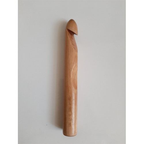 crochet hook wooden xxl 15-25 mm